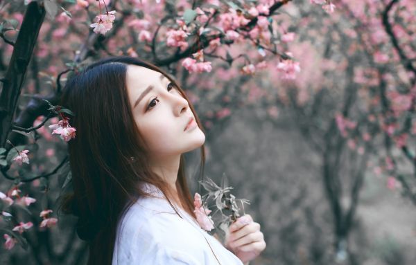 QQ经典短说说 一见钟情，钟的不是情，是脸(精选20句)