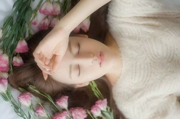 经典伤感语句 人生就像蒲公英，看似自由，却身(精选24句)
