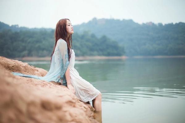 能忘记就尽量忘记，再相会就打破美好的记忆(精选8句)