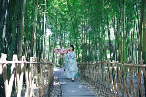 留住青春的句子 青春是一场远行，回不去了(精选23句)
