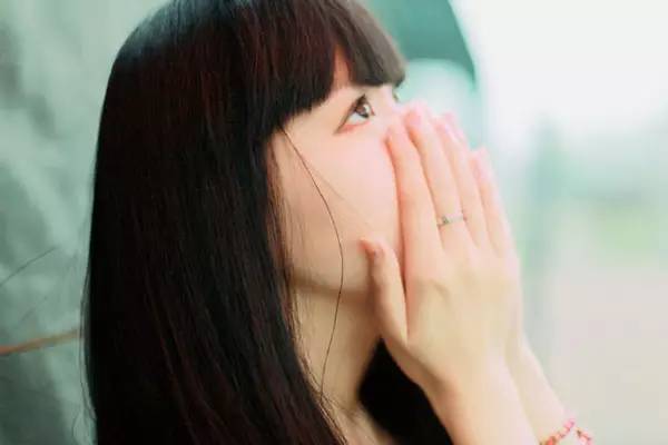 关于青春的简短英文签名(精选21句)