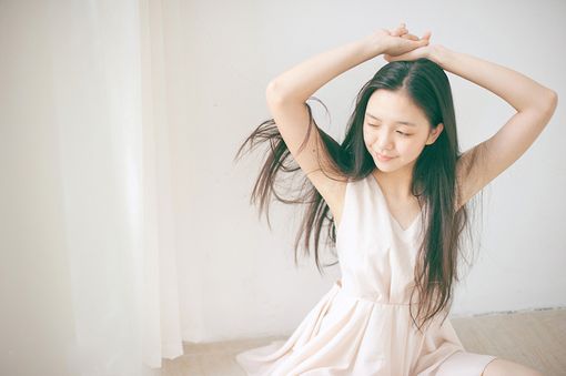 让人莫名心疼的一句话 依旧微笑，我的悲伤没人(精选21句)