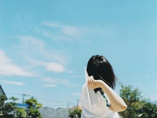 我要让她感觉幸福一点(精选3句)