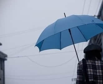 朋友圈伤感文案一句话 合适真的比喜欢重要(精选18句)