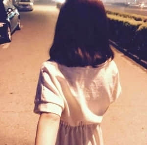 图片大全唯美女生带字(精选18句)