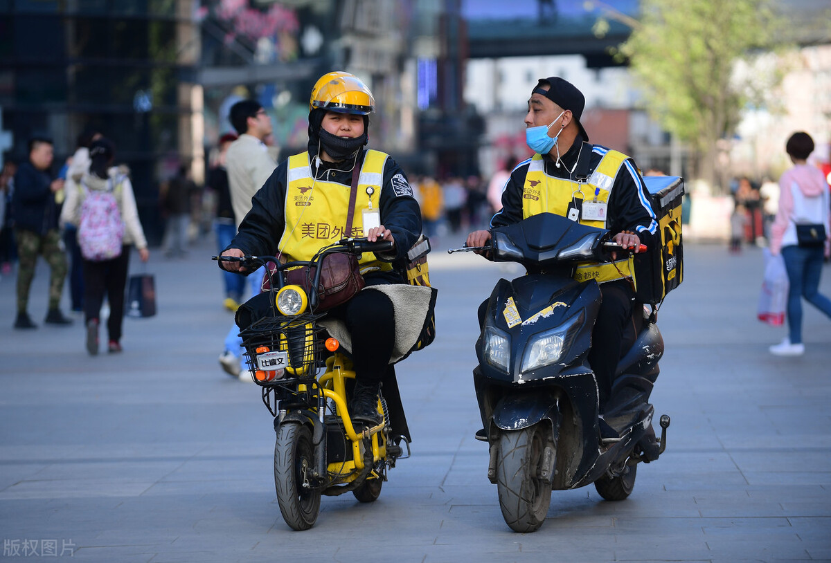 电动车电瓶坏了，锂电池和铅酸电池，换哪个更划算？