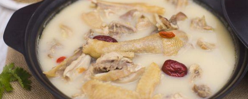  鸡汤怎么炖好喝又营养