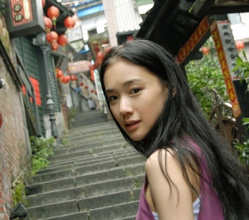 伤感孤单的句子 孤独是场无人观看的演出(精选24句)