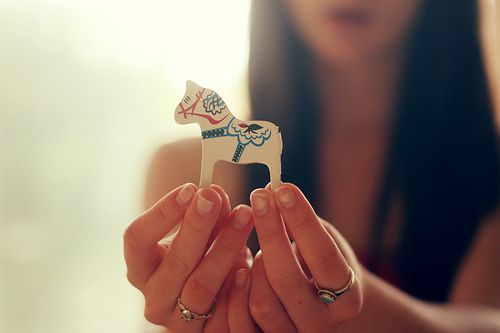 qq空间说说爱情 真心对我的人我用命来疼(精选22句)