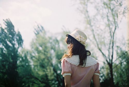 伤感说说控：疼痛是成长的一部分(精选24句)