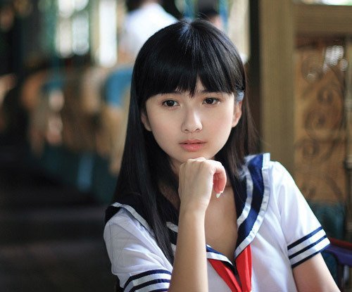女生伤感温柔个性说说 我爱你不亚于你爱我(精选16句)