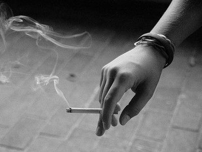 女生唯美伤感的QQ说说爱情句子(精选17句)