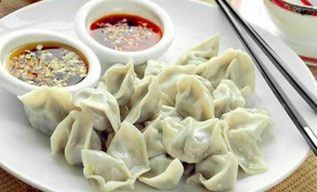 关于包饺子发的说说 包饺子说说短语(精选26句)