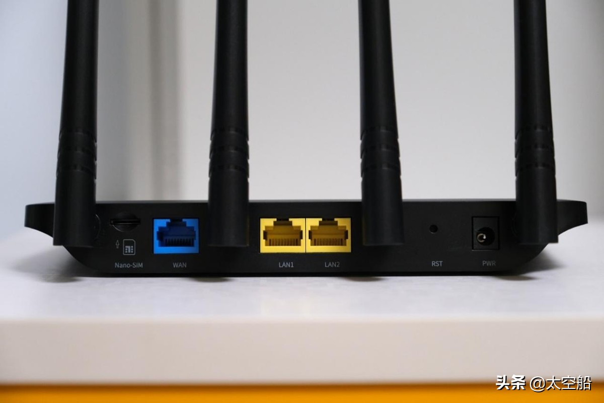 无网线也能畅游4G网络，浅谈蒲公英X4C路由器