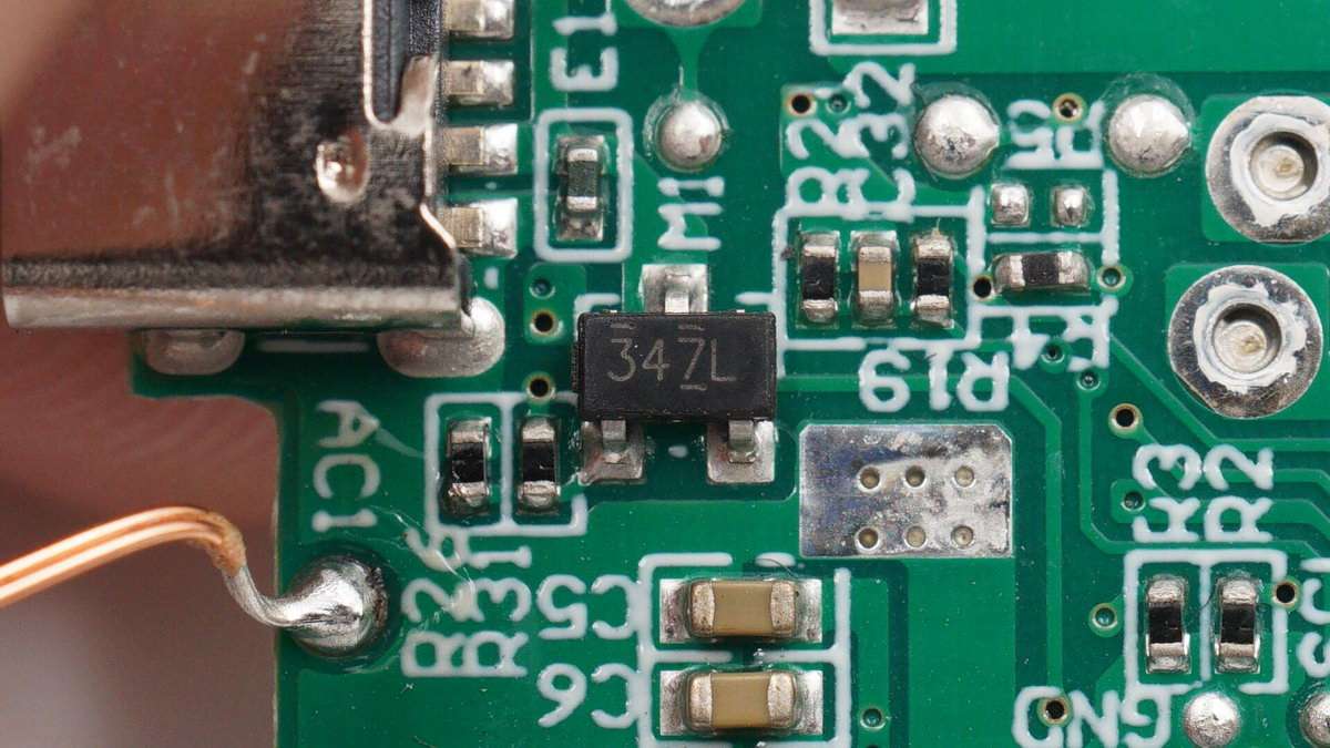拆解报告：雷柏VM700S蓝牙游戏耳机
