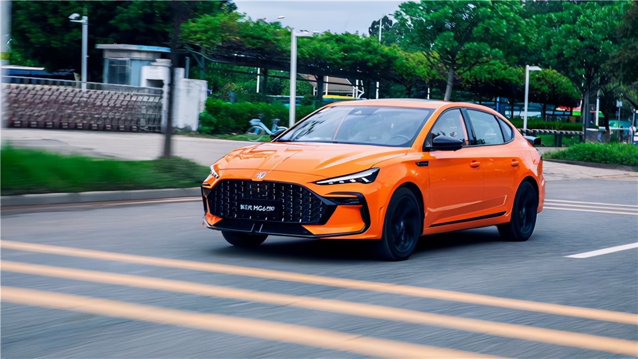 “扮猪吃老虎”？第三代名爵6pro的“原装改装车”