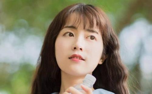 适合发自己照片的文案女生 适合发自己照片的文(精选19句)