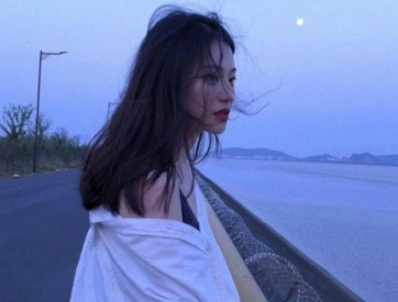 2022最火微信名女生伤感 没有答案的悲伤