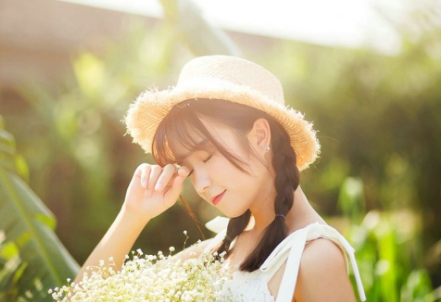 温暖人心的女生微信名字2022最新版 各自奔走你我