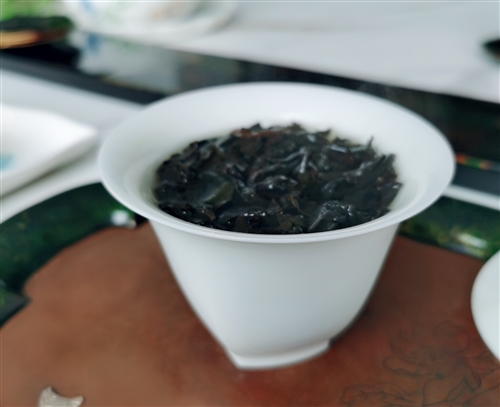 夜晚独自一人喝茶的说说(精选41句)
