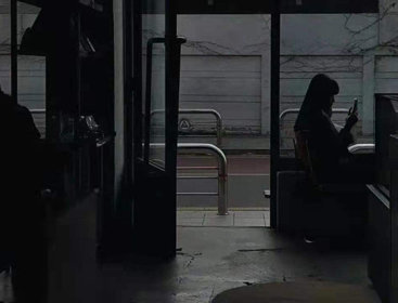 独自一人在城市的文案 一个人漂泊在外的伤感语(精选22句)