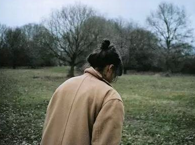 微信网名女人成熟稳重有魅力 可以哭但决不认输(精选105句)