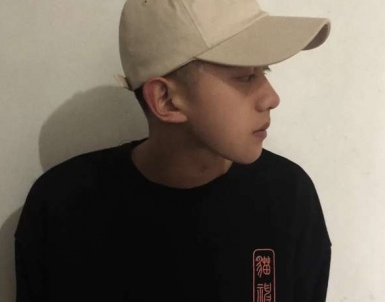 男生网名伤感冷漠霸气 滚开我要变身了(精选31句)