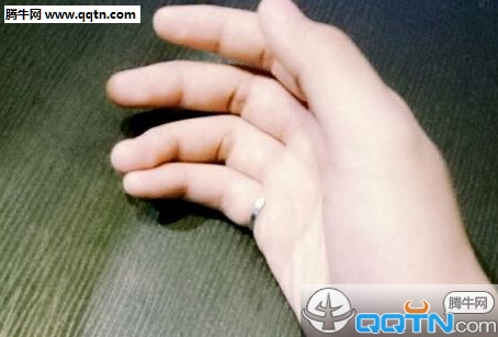 四十句经典伤感说说合辑 三年后晴空微笑的留念(精选25句)
