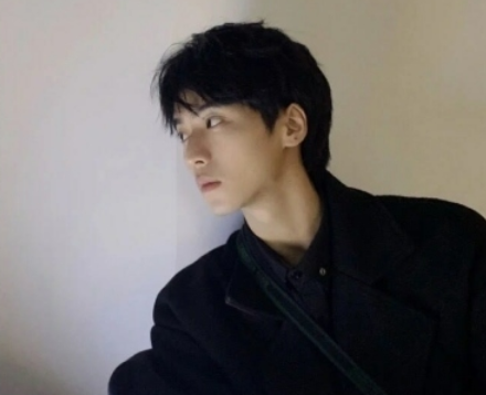 比较简单又很有个性的男生网名 帅气简洁的男网(精选32句)