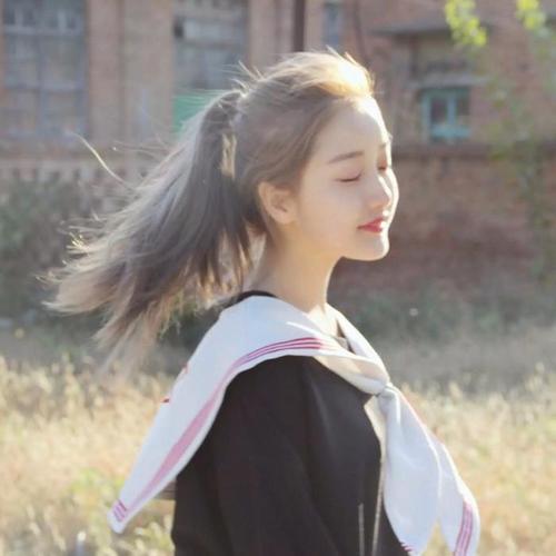 哄女孩开心的朋友圈说说(精选112句)