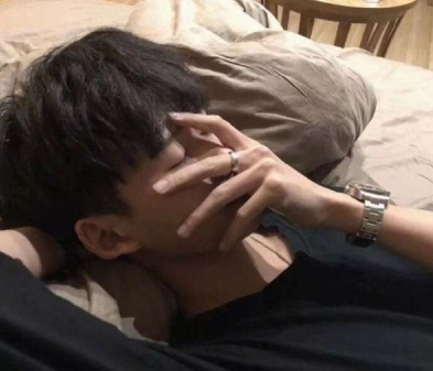 表示结束一段感情的网名男生 以为姐姐是我的唯(精选32句)