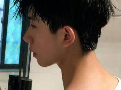 男生伤感网名心痛绝望 何必囚心于你(精选42句)
