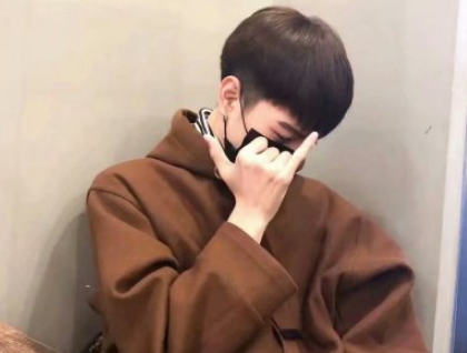 2022最新男生网名成熟一点的 简单好听的男生网名