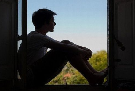 简单好听的男生qq名字五个字精选 感情通缉犯(精选45句)