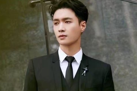 最新网名男生简单气质淡淡两个字 有深度有意境(精选38句)