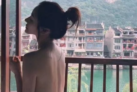 男生女生孤独悲伤的网名伤感大全 看了很心酸的(精选40句)
