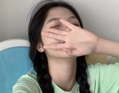 女生网名单纯干净好听 笑在眉眼(精选45句)