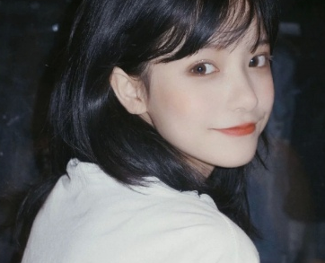 女生气质网名简短吸引人 初遇未遇(精选40句)