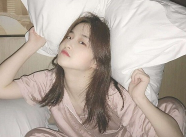 2022罕见好听的女生个性网名 说忘是谎