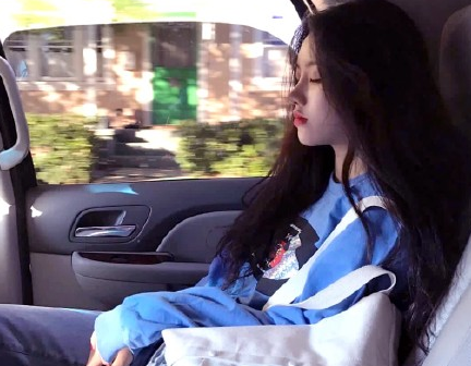 简单网名女生2个字的2022最新 离鸢