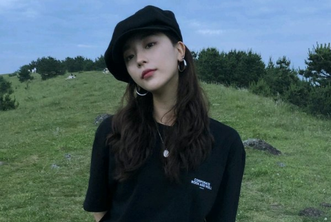 2022女生简短伤感网名精选 一路荒凉如歌