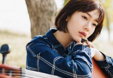 扣扣网名女生独特简单2022最新 百无一用是情深