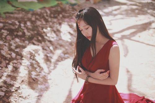 最新优雅有内涵女神范女生扣扣网名 我寻月下人(精选29句)
