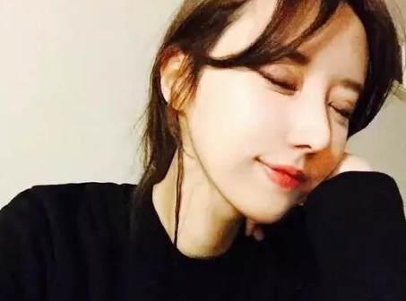 女生霸气一点的游戏网名大全 不美不萌傲过天(精选27句)