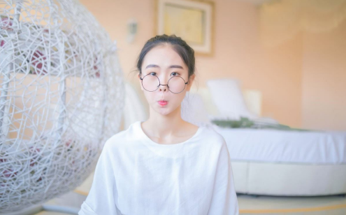 2022调皮可爱适合00后的女生网名 我又不是你爱人
