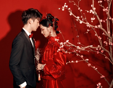 朋友圈晒结婚证的幽默句子 官宣领证发朋友圈的(精选28句)