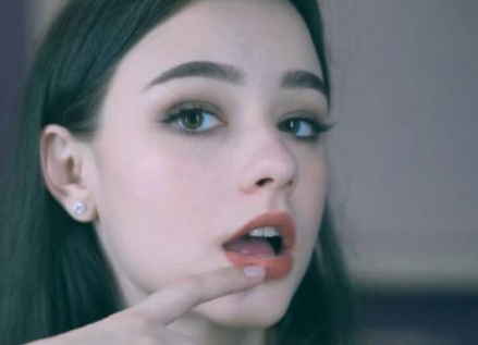 虐心伤感qq网名女生专属2022最新 留不住的人像阵