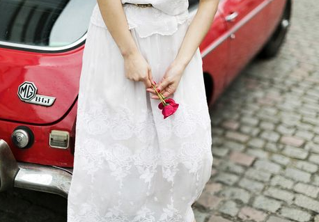 2022情人节幸福爱情qq网名女生专属 只想完整拥有