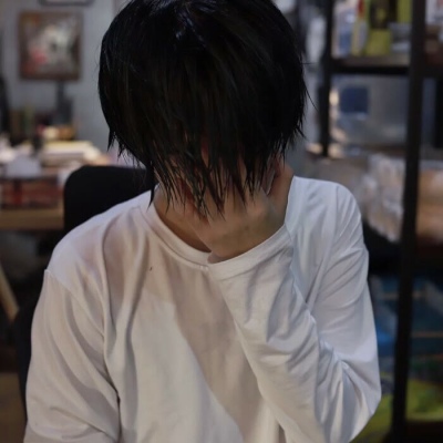 霸气男生网名高傲冰冷 男生昵称简约冷酷二字(精选28句)