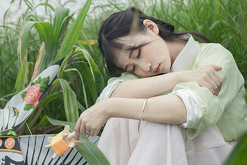 女生文艺森系网名两三个字大全 文艺复古风的女(精选40句)